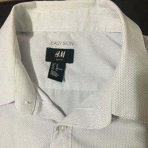 H&M Easy Iron shirt. Men’s. Slim Fit. Size XL